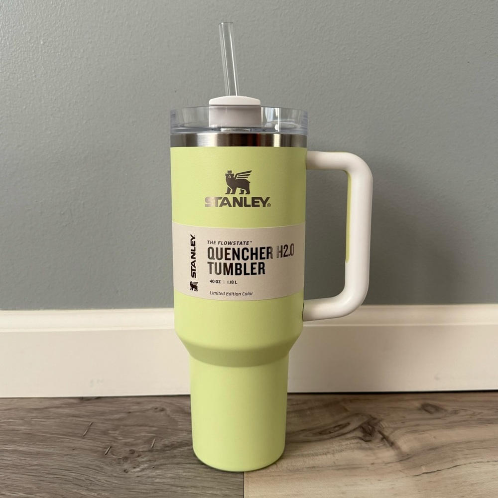 Stanley 40oz Quencher Tumbler Citron💚